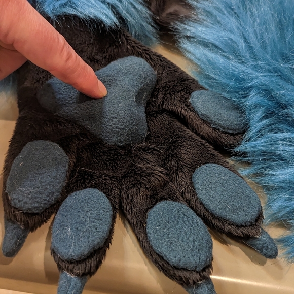 Lion Head Partial Furry - Picture 9 of 12